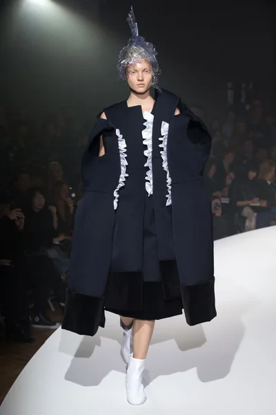 Look 2
